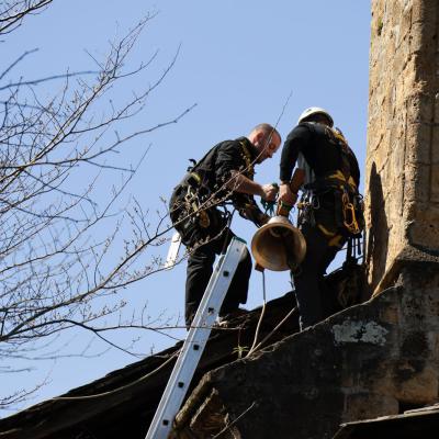 Hissage de la cloche